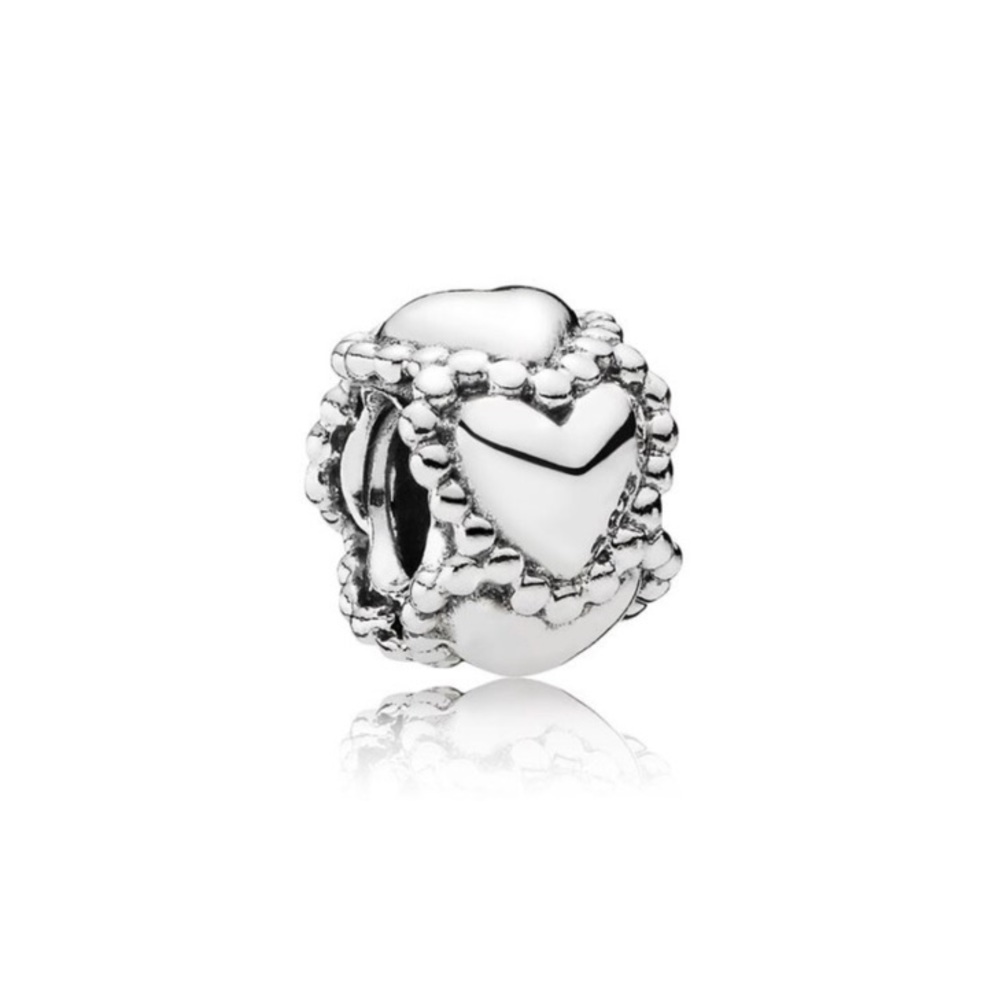 {Pandora} DISCONTINUED hearts charm